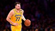 Luka Dončić demuestra máximo poder ofensivo en la historia de los Lakers