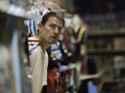 Un buen ladrón, una comedia romántica basada en hechos reales tan sorprendentes que parecen inventados