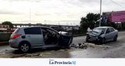 Impactante choque frontal dejó tres heridos graves