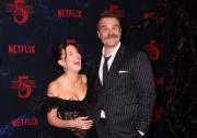 Millie Bobby Brown y David Harbour disiparon rumores de conflicto en la alfombra roja (+Video)
