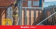 Bomberos intervinieron por la voladura de materiales en una obra