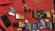 Buscaban pruebas por amenazas en Roca y encontraron cajas llenas de balas de varios calibres