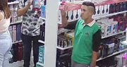 Video: un local sanjuanino escrachó a una persona robando y quedó atrapada por las cámaras