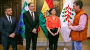 Paz designa a presidente de YPFB y directora de la ANH; lideran el ingreso de cisternas con combustible a La Paz