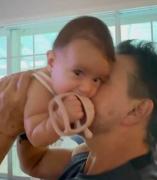 La vida es bella: Arjona chocho con su nieta