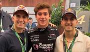 Franco Colapinto posó junto a los hermanos Benavides en el GP de Brasil