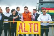 “Caravana de la esperanza”: llega un convoy de cisternas