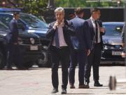 El equipo de Caputo recibe a inversores de Wall Street, en medio de las dudas sobre el dólar y la deuda