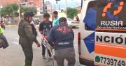 Adolescente sufre una lesión en la cabeza tras ser atropellado por un minibús cuando intentaba cruzar la calle