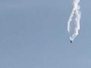 El momento en el que un avión militar turco se estrella en Georgia tras despegar de Azerbaiyán