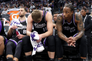 ¡No se salva nadie! Sacramento Kings no piensa titubear para traspasar jugadores en busca de reconstrucción