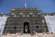 Desbordes vs Gobierno: municipio de Santiago ordena paralizar restauración de La Moneda
