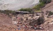 Tragedia en Perú: un autobús cae a un abismo tras choque con camioneta y deja al menos 30 fallecidos