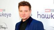 Fotos íntimas y amenazas: Jeremy Renner es acusado de acoso por una directora de cine