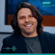 Alberto Mayol: “Cuando la izquierda se endurece y se mueve hacia el PC-Frente Amplio, la derecha responde del mismo modo: nace Kast, sube Kaiser”