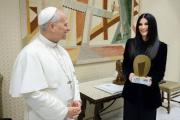 Laura Pausini se reúne con el papa León XIV y descubre que él es fan suyo