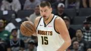 NBA: Nikola Jokić iguala este récord histórico de Wilt Chamberlain