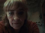 Vieja loca: el terror de pasar una noche con tu suegra