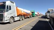 Cisterneros respiran aliviados porque se agiliza carguío de combustibles en Argentina y Paraguay