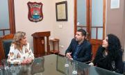 La intendente Fuentes recibió en el salón de acuerdos a directivos de la Casa de la Cultura Árabe