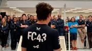 Franco Colapinto sorprendió en la sede de Alpine y agradeció personalmente a los trabajadores tras su accidente en Brasil