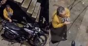 Video: El tierno gesto de una abuela con la moto de su nieto se viraliza en redes sociales