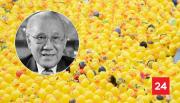 Muere creador del clásico patito de goma hongkonés, LT Lam, a los 105 años