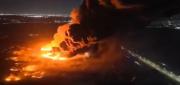EXPLOSIÓN EN FÁBRICA DE PLÁSTICOS DESATA UN INCENDIO MASIVO EN EZEIZA, ARGENTINA