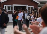 Emotiva despedida a los cuartos medios del Colegio Charles Darwin