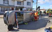 Mujer sufrió lesiones gravísimas en colisión con volcamiento en el barrio 18
