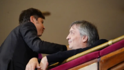 Kicillof abre la pulseada con la oposición por el Presupuesto 2026 amortiguando tensiones con La Cámpora