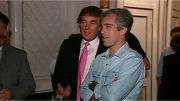 Donald Trump cambia de postura y presiona a los republicanos para revelar los documentos del caso Jeffrey Epstein