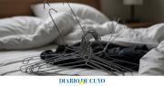 Si se te rompen las perchas, no las descartes: el ingenioso truco para reutilizarlas que es tendencia en los hogares modernos