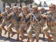 Rodrigo Paz plantea que las FFAA asuman un rol estratégico en la defensa ambiental y la generación de riqueza para Beni