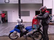 Un concejal impulsa la creación de Estaciones Urbanas de Descanso para repartidores en la capital