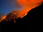 El fuego devora 60 hectáreas en Epuyén: continúa la alerta amarilla por los incendios