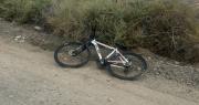 Persecución policial en medio de una finca de Caucete por el robo de una bicicleta
