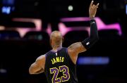 LeBron James hace historia al participar en su temporada 23 en la NBA