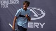 Bautista De la Peña, hijo de Horacio, gana su primer punto ATP y se mete al ranking: Es el segundo chileno de su generación en hacerlo