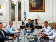 LLA sumó a tres radicales con peluca