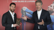 Messi recibió el premio al jugador más querido de Barcelona: “Voy a volver”