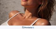 Cómo prevenir las manchas en la piel al tomar sol: las claves para cuidar tu salud