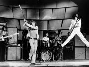 La noche caótica que Keith Moon colapsó en un show de The Who y un fan de 19 años lo reemplazó: ¿Hay alguien que sepa tocar la batería?
