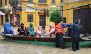 Lluvias torrenciales en Vietnam dejan 41 muertos, inundaciones y 60 mil evacuados