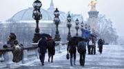 Francia amanece bajo alerta amarilla por nieve y hielo en más de la mitad del país