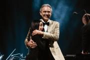 La argentina Nicki Nicole y Andrea bocelli brillaron juntos en un concierto (+Video)