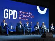 El cruce entre Kicillof y Cornejo durante un evento de gobernadores en el CFI