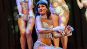 “La Burleza: belleza en idioma burlesque” ilumina el Teatro Quintanilla