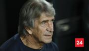 La reacción de Manuel Pellegrini al ser consultado si prefiere renovar con el Betis o arribar a La Roja