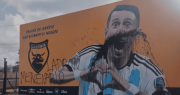 Vandalizaron un mural de Ángel Di María en la entrada del club rosarino en el que empezó a jugar al fútbol